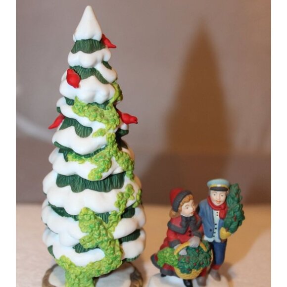 Dept 56 Dickens Village - The Holly and the Ivy - Picture 2 of 5